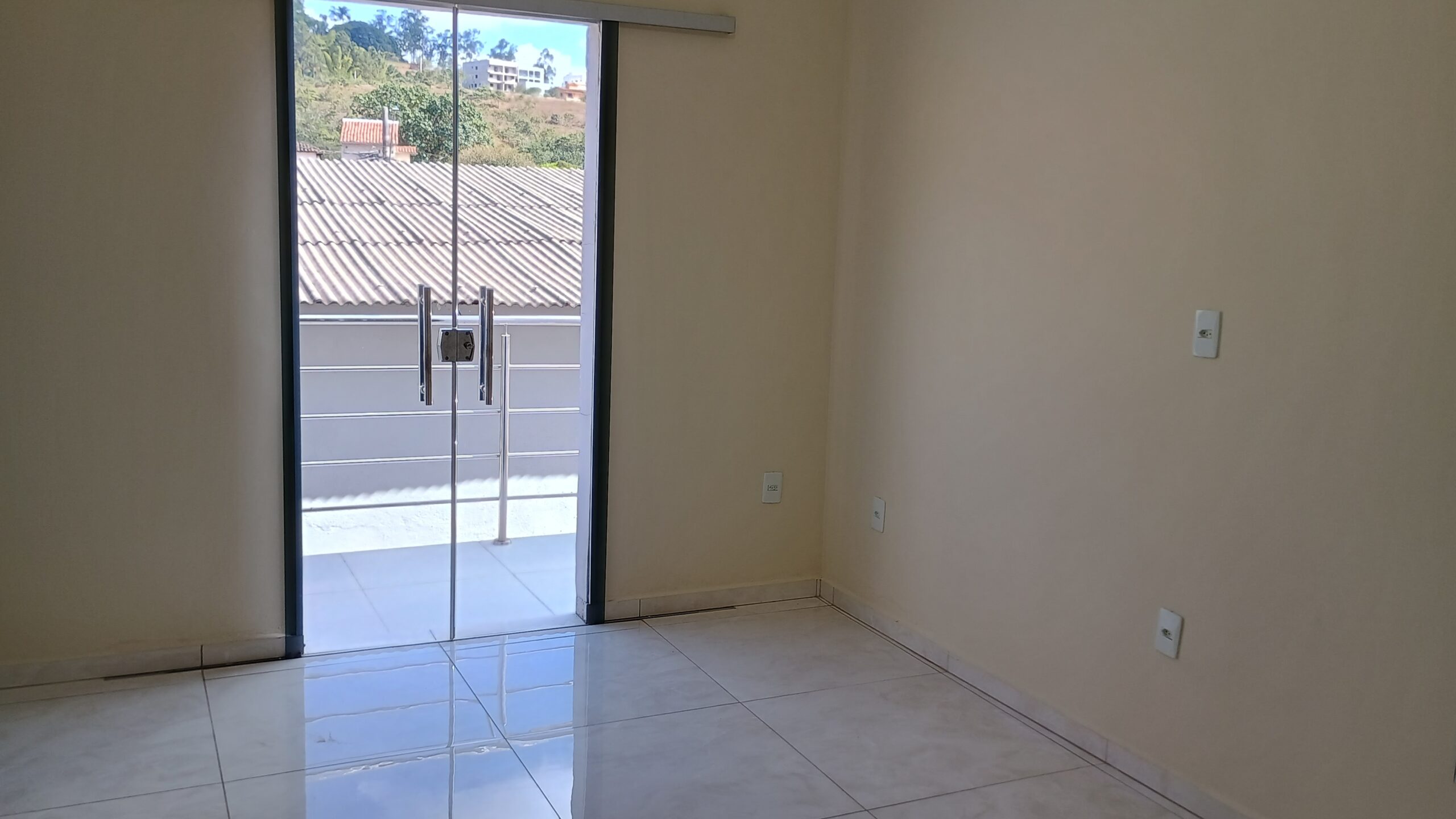 Apto Rua Comendador Bernardino 121 – 202 bloco 03
